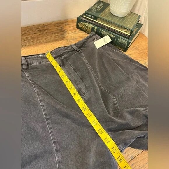 Pilcro Black Barrel Jeans NWT - Picture 9 of 10